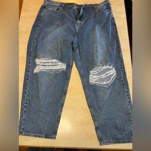 Ripped dark blue boyfriend jeans